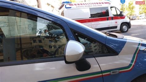 Stalker Si Avvicina Alla Ex Nonostante Il Divieto Lei Ha Un Attacco Di