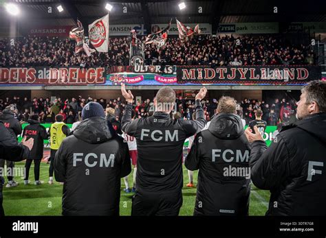 Midtjylland X Silkeborg - Silkeborg, Denmark. 22nd, February 2026. The players and staff of FC ...