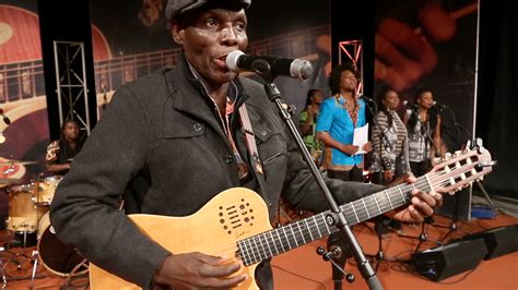 Zimbabweans Mourn Music Legend Oliver Mtukudzi