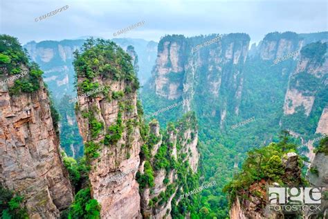 Famous Tourist Attraction Of China Avatar Hallelujah Mountain In