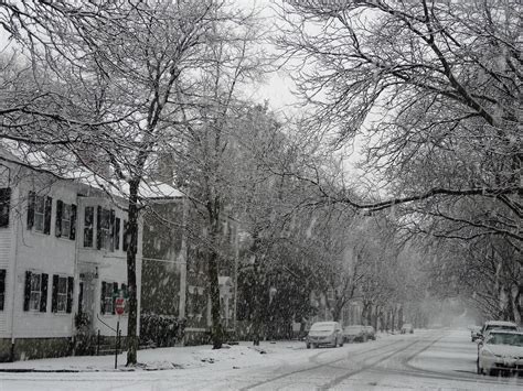 Snow Showers - streetsofsalem