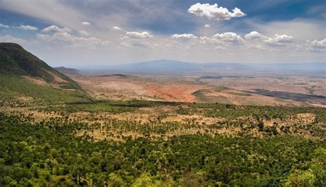 Der Riss in Kenia Wird er den Kontinent in zwei Hälften teilen