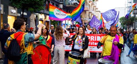 I Gay Sono Malati Le Lesbiche Schifose Vanno Ammazzate Discriminazioni E Violenze Omofobe Al