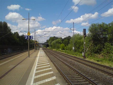 Dedensen Gümmer Bahnsteig 2 3 und Bahnstrecke nach Wunstorf Dedensen