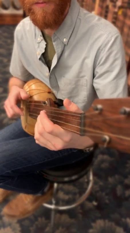 Elderly Instruments — What Does A Gourd Banjo Sound Like Dan Bauman