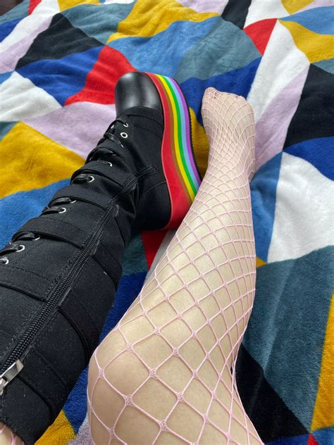 You Can Choose Any Leg And Lick It Nudes Legsup NUDE PICS ORG