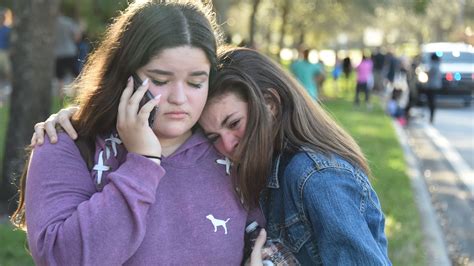 Students Texted Their Parents Goodbye During the Florida Shooting | Teen Vogue