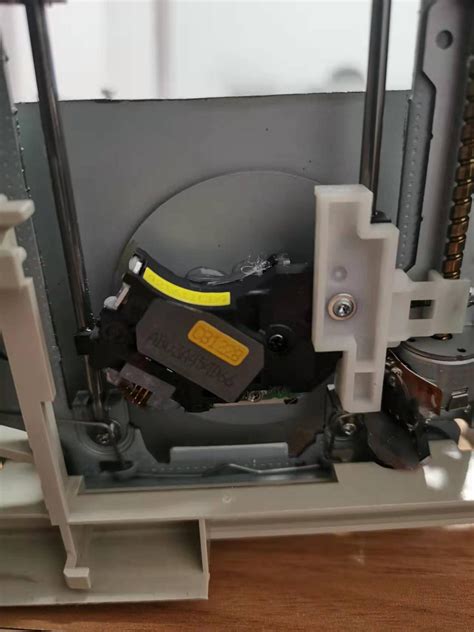 Як зробити набір міні-лазерного гравера з DVD-ROM?