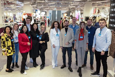 Primark Opens First Store In Romania Parklake Shopping Center And Now