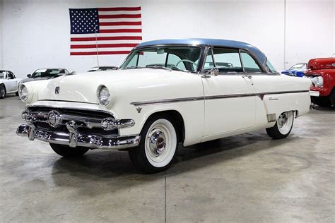 Ford Crestline Classic Collector Cars