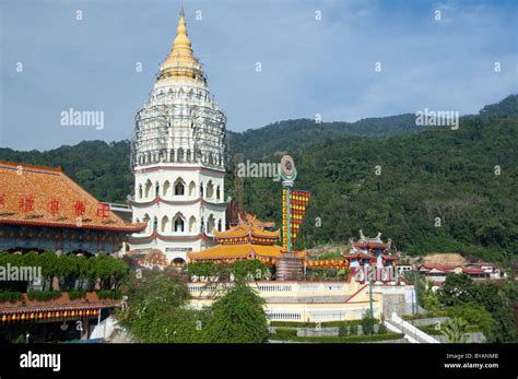 Malaysia Island Of Penang Kek Lok Si Temple Largest Temple In