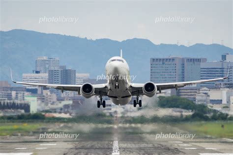 飛行機離陸シーン 写真素材 5656982 フォトライブラリー Photolibrary