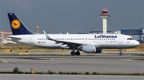 Naked Passenger Delays Lufthansa Flight After Biting Police Crew