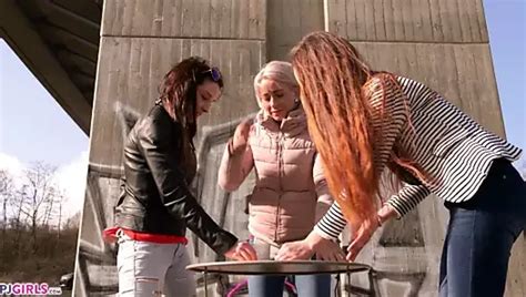 Free Full Bladder Porn Videos XHamster