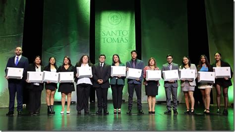 M S De Nuevos Profesionales Y T Cnicos Se Titulan De Santo Tom S