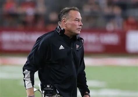 Sources Butch Jones Arkansas State Nab Former Oc For Tight Ends