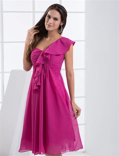 Vestido damas de color fucsia de satén mate y de gasa de línea A con un