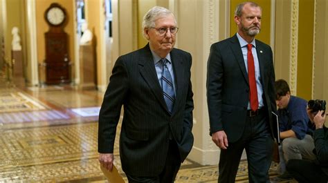 Mcconnell Defeats Scott In Last Minute Race For Senate Gop Leader