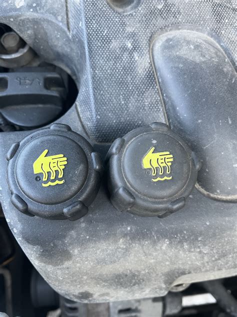 Бачок расширительный+ пробка — Nissan Qashqai (1G), 2 л, 2008 года ...