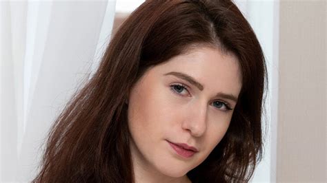 Hot Pearl Bio Age Career Net Worth Height Education Boyfriend