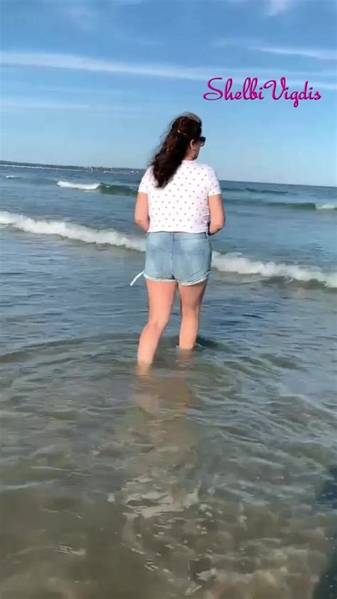 Public Flashing My Boobs At The Beach Was Definitely Noticed Porn