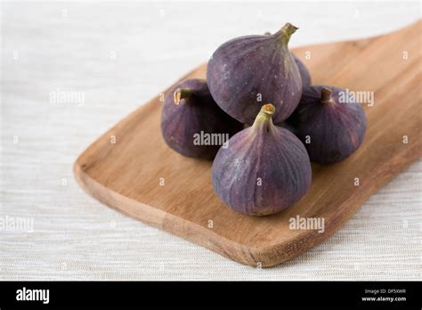 Black Bursa Hi Res Stock Photography And Images Alamy