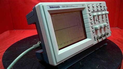 tds tektronix  channel  mhz digital storage oscilloscope