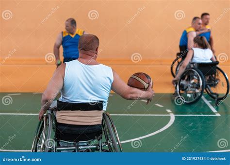 Veteranos De Guerra Discapacitados Equipos Mixtos De Baloncesto De Raza