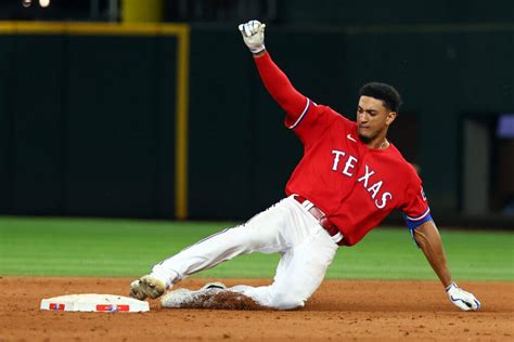 Rangers’ rookie Bubba Thompson made big-league noise with his feet ...