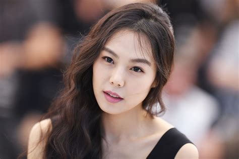 Kim Min Hee Biography Age Net Worth Instagram Spouse Height Wiki