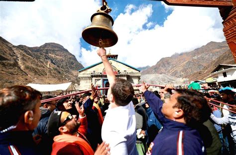 Congress Leader Rahul Gandhi Visits Kedarnath Temple