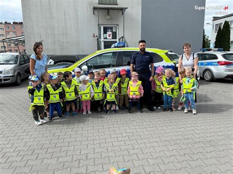 Mali goście w komendzie przy Bosackiej FOTO