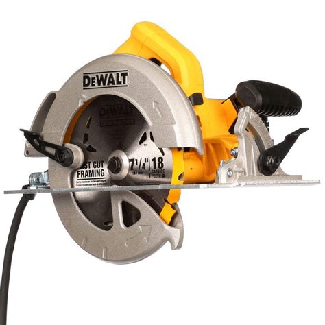 Dewalt In Lightweight Circular Saw Dwe The Home Depot