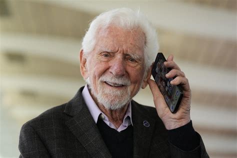 Cellphone Inventor Martin Cooper Were Only At The Very Beginning Efe Noticias