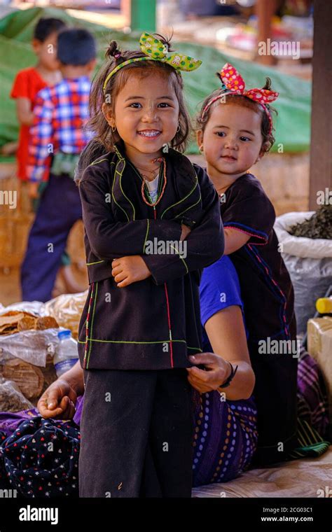 Myanmar (Burma), Shan state, people of Pa-O ethnic group Stock Photo ...