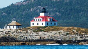 Best Lighthouses Along The Maine Coast To Visit