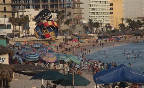 Abarrotan Playas Del Malec N Turistas Y Locales Para Mitigar El Calor