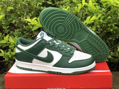 シューズ NIKE DUNK LOW TEAM GREEN DD1391 101 28cmの通販 by hiscore777ラクマ チームグリ