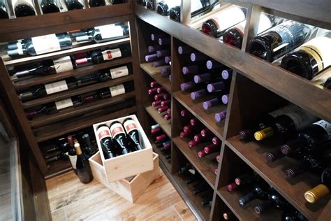 Stunning Residential Glass Wine Cellars In San Francisco