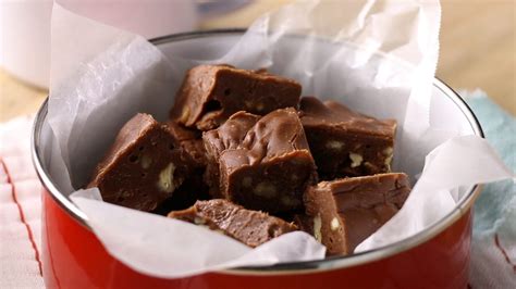 How To Make Microwave Fudge Its So Easy I Taste Of Home