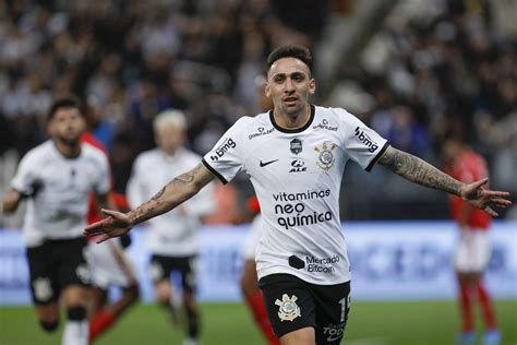 Corinthians se impõe e vence o Red Bull Bragantino gol de Mosquito