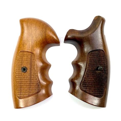 Smith Wesson Walnut K Frame Finger Groove 923