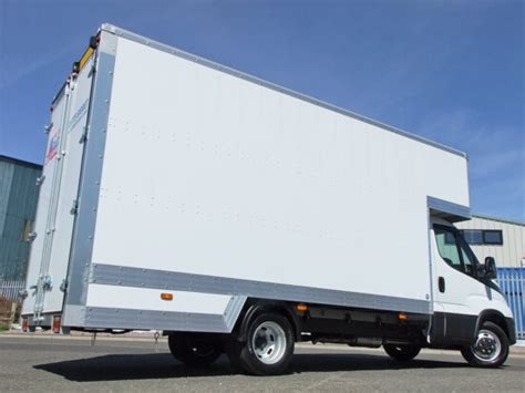 Maun Motors Self Drive Dropwell Luton Removals Box Van Hire Jumbo 4