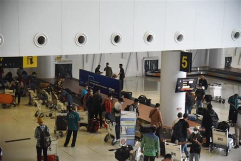 Semester I Bandara Sepinggan Balikpapan Layani Juta Penumpang