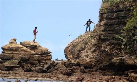 10 Gambar Pantai Jatisari Sluke Rembang Dan Banyuwangi 2024