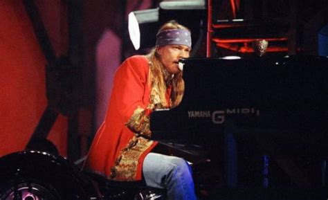 Berikut Chord Dan Lirik Lagu November Rain Milik Guns N Roses Yang