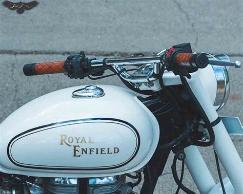 This Customised Royal Enfield Bullet 500 Gets Aristocratic Styling