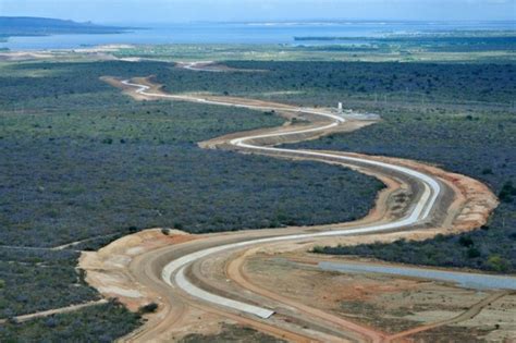 Transposição do Rio São Francisco irriga projetos de latifundiários