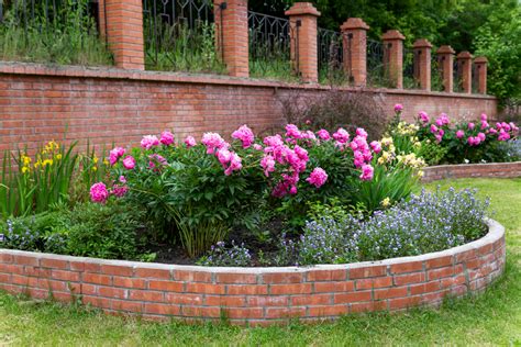 Come Costruire Un Aiuola In Tufo In Giardino