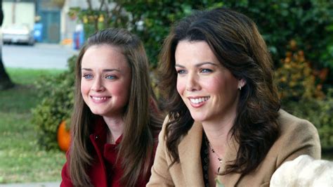 New 'Gilmore Girls: A Year in the Life' trailer - TODAY.com